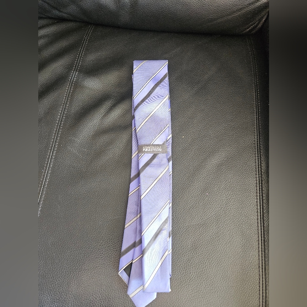 Kenneth cole silk tie purple